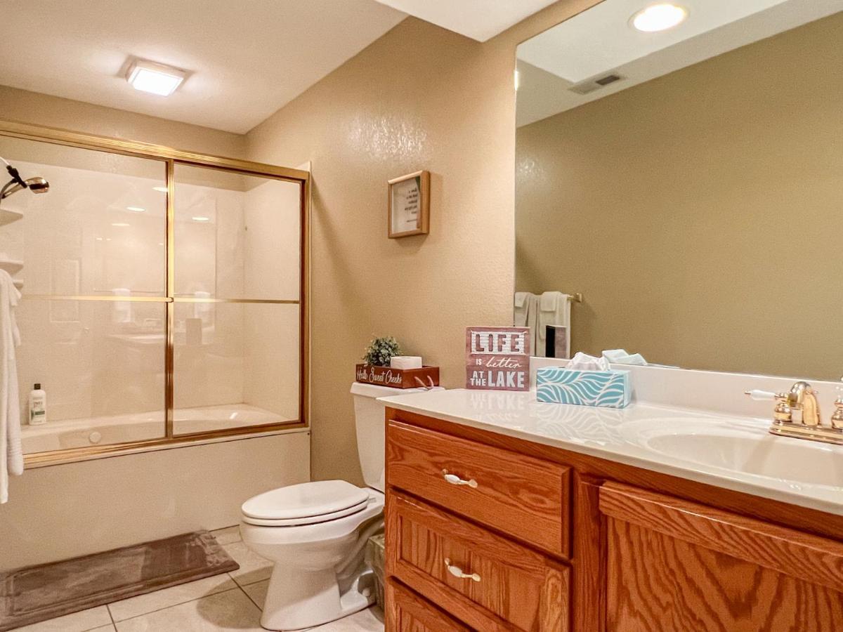 Lake Front 2Br Walk-In With Large Deck - Free Tickets Included - 79-1 ブランソン エクステリア 写真