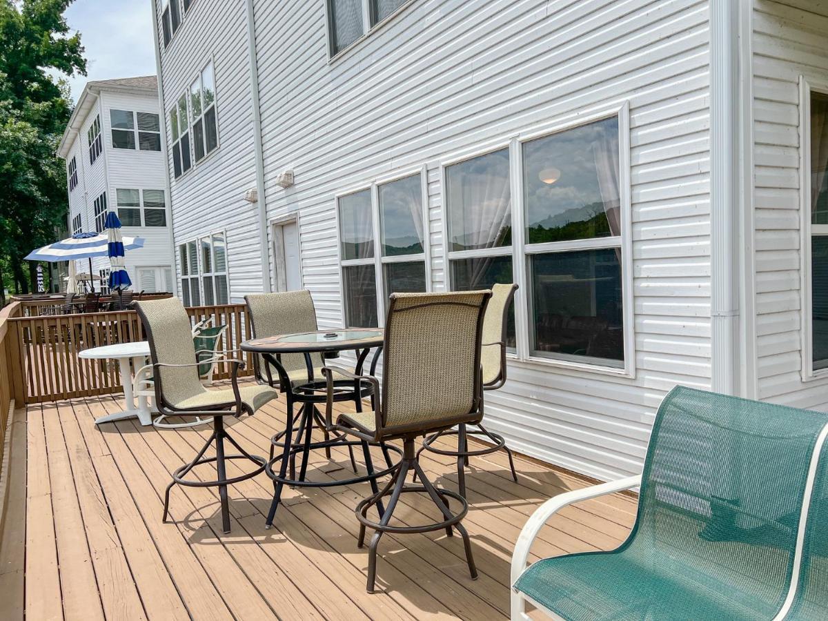 Lake Front 2Br Walk-In With Large Deck - Free Tickets Included - 79-1 ブランソン エクステリア 写真